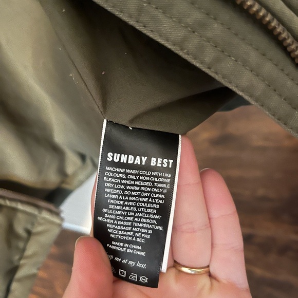 Aritizia Sunday Best green quilted jacket. Size small - Picture 2 of 5